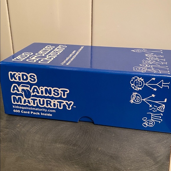 NEW🌈 Kids Against Maturity Card Game - Picture 5 of 8